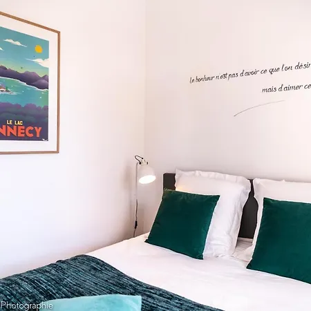 Aniciaca - Recent With Private And Secure Parking Apartment Annecy